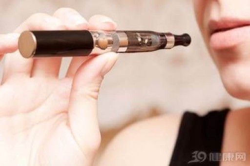 Relx悦刻四代绸缎紫烟杆评测，颜值与性能的完美结合