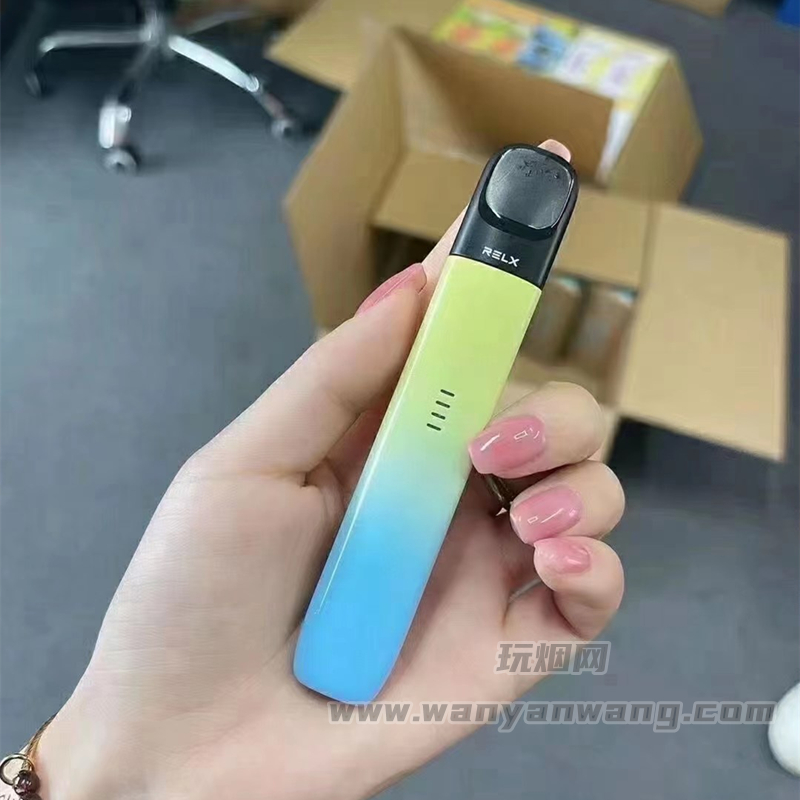 RELX悦刻五代幻影推出“蓝焰星光”新配色